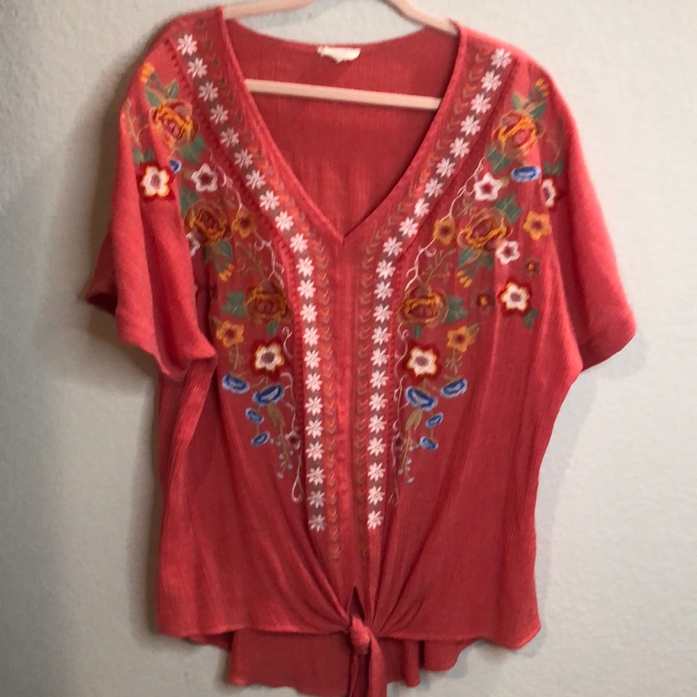 ODDY Floral Top embroidered pink/red women's 1XL spring flattering light weight